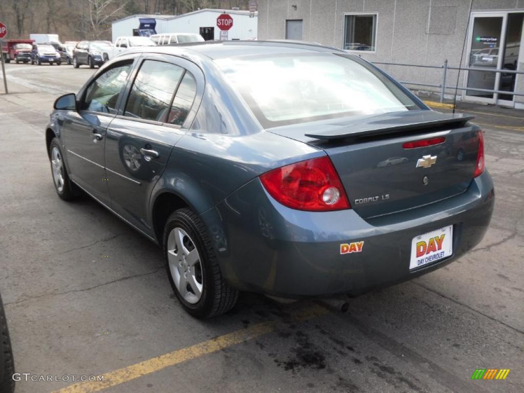 2007 Cobalt LS Sedan - Blue Granite Metallic / Gray photo #4