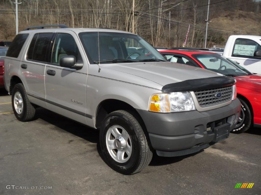 2004 Explorer XLS 4x4 - Silver Birch Metallic / Graphite photo #1