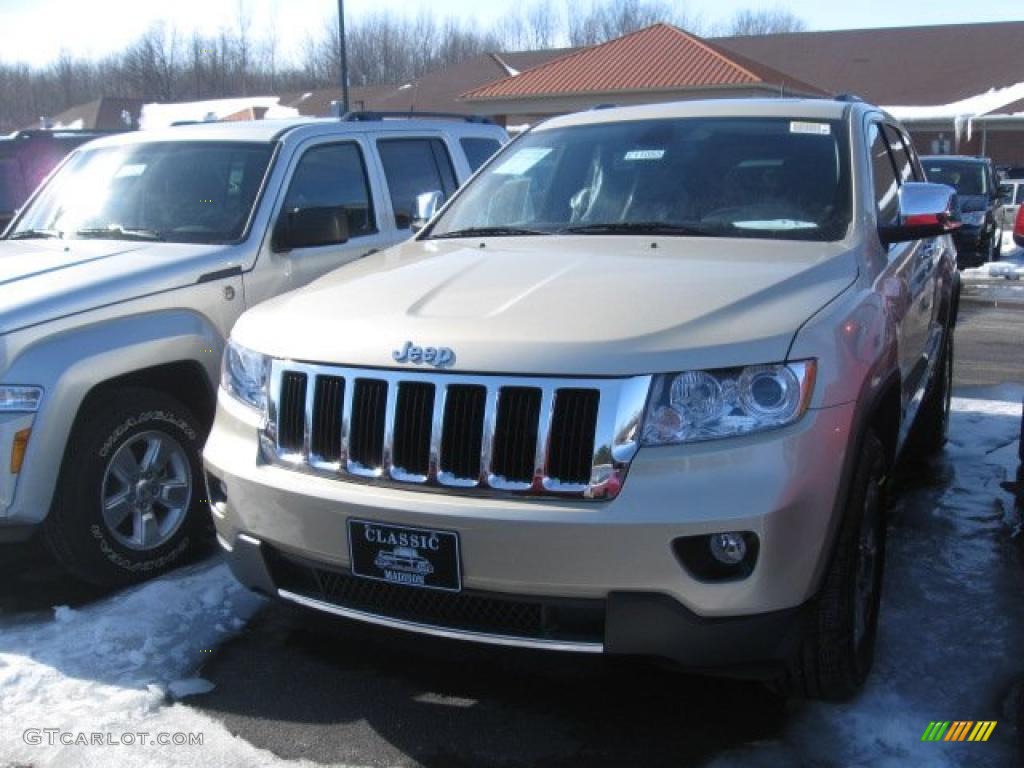 2011 Grand Cherokee Limited 4x4 - White Gold Metallic / Black photo #1