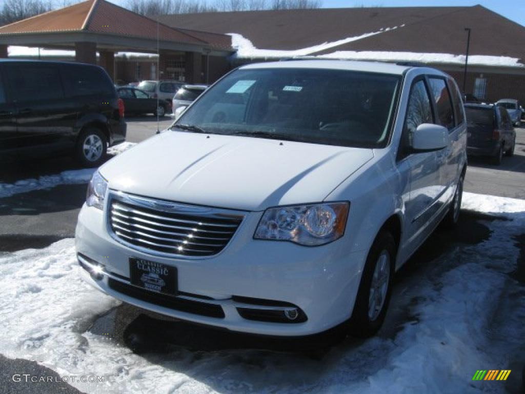 2011 Town & Country Touring - Stone White / Black/Light Graystone photo #1