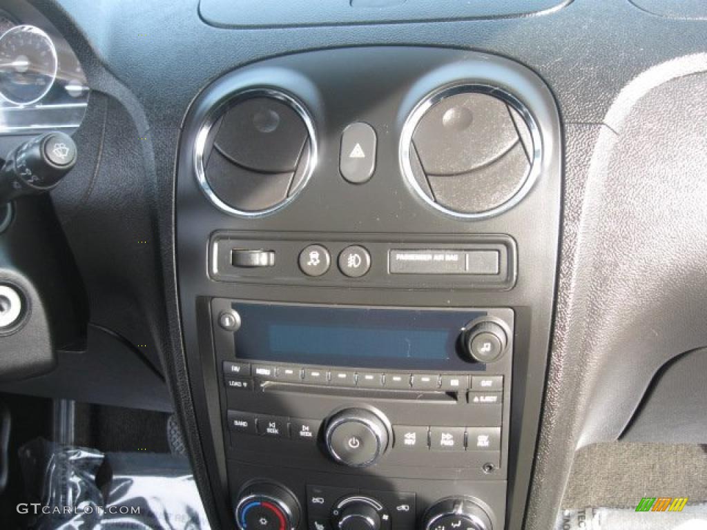 2008 Chevrolet HHR LT Controls Photo #45534921