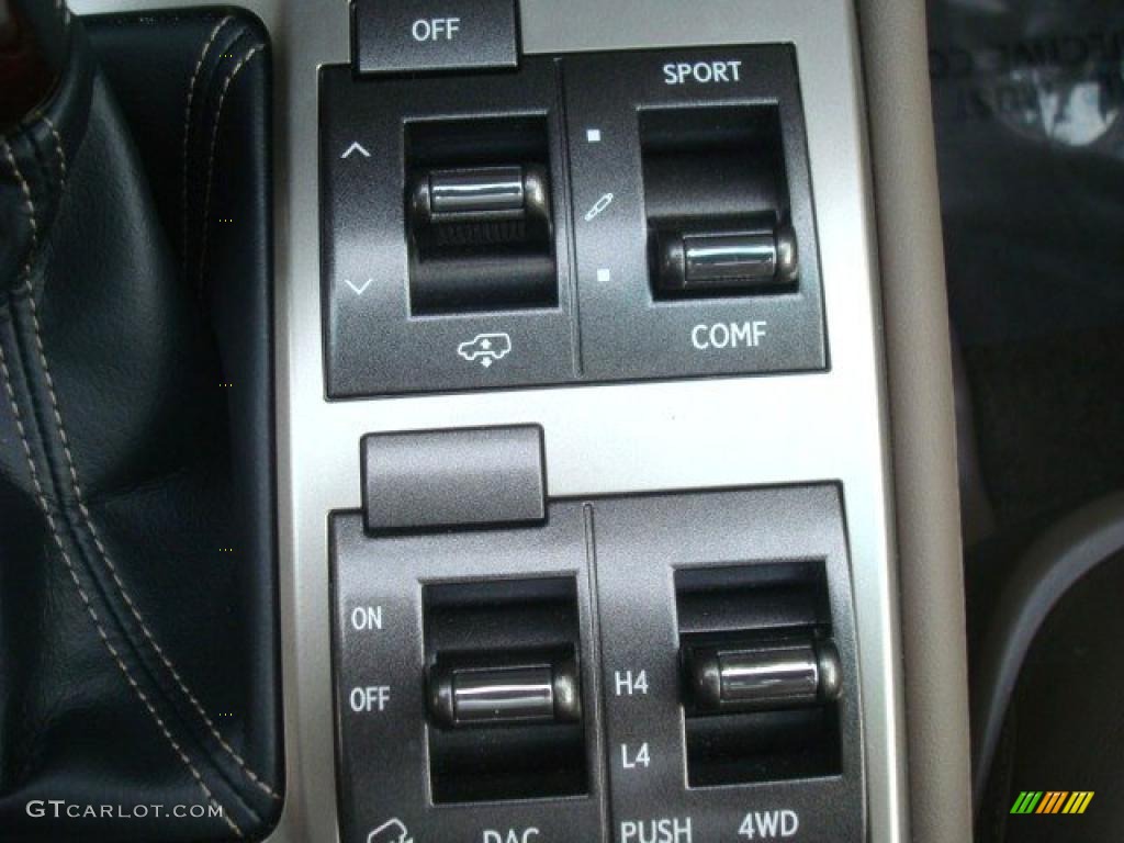 2011 Lexus GX 460 Premium Controls Photo #45536269