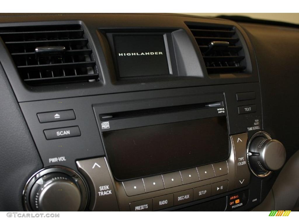 2011 Toyota Highlander SE 4WD Controls Photo #45537145