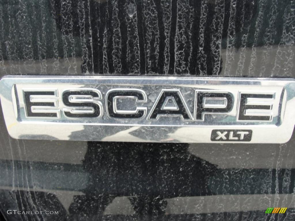 2011 Escape XLT V6 - Tuxedo Black Metallic / Charcoal Black photo #16