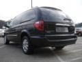 2007 Brilliant Black Crystal Pearl Chrysler Town & Country Touring  photo #5