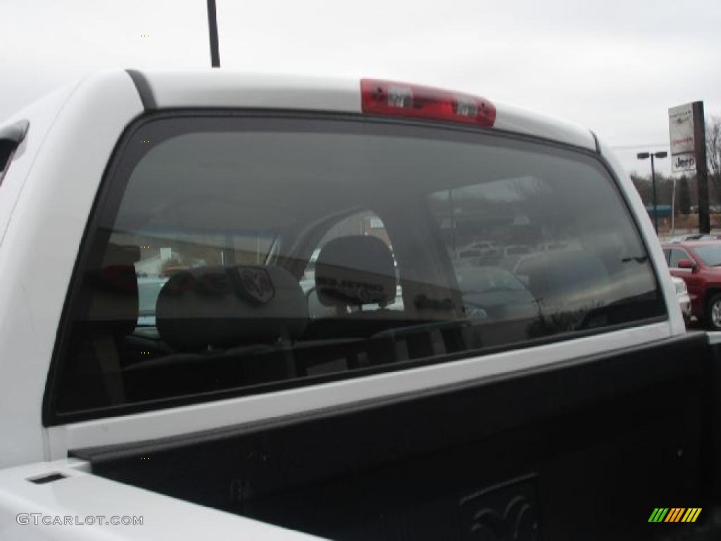 2005 Ram 1500 SLT Quad Cab - Bright White / Dark Slate Gray photo #34