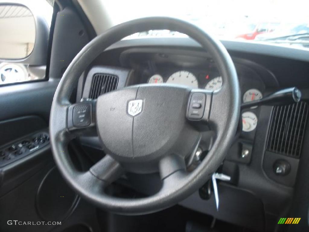 2004 Ram 1500 SLT Quad Cab 4x4 - Black / Dark Slate Gray photo #22