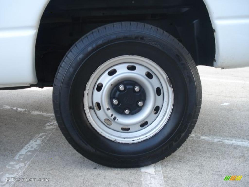 2003 Ram 1500 ST Quad Cab 4x4 - Bright White / Dark Slate Gray photo #29