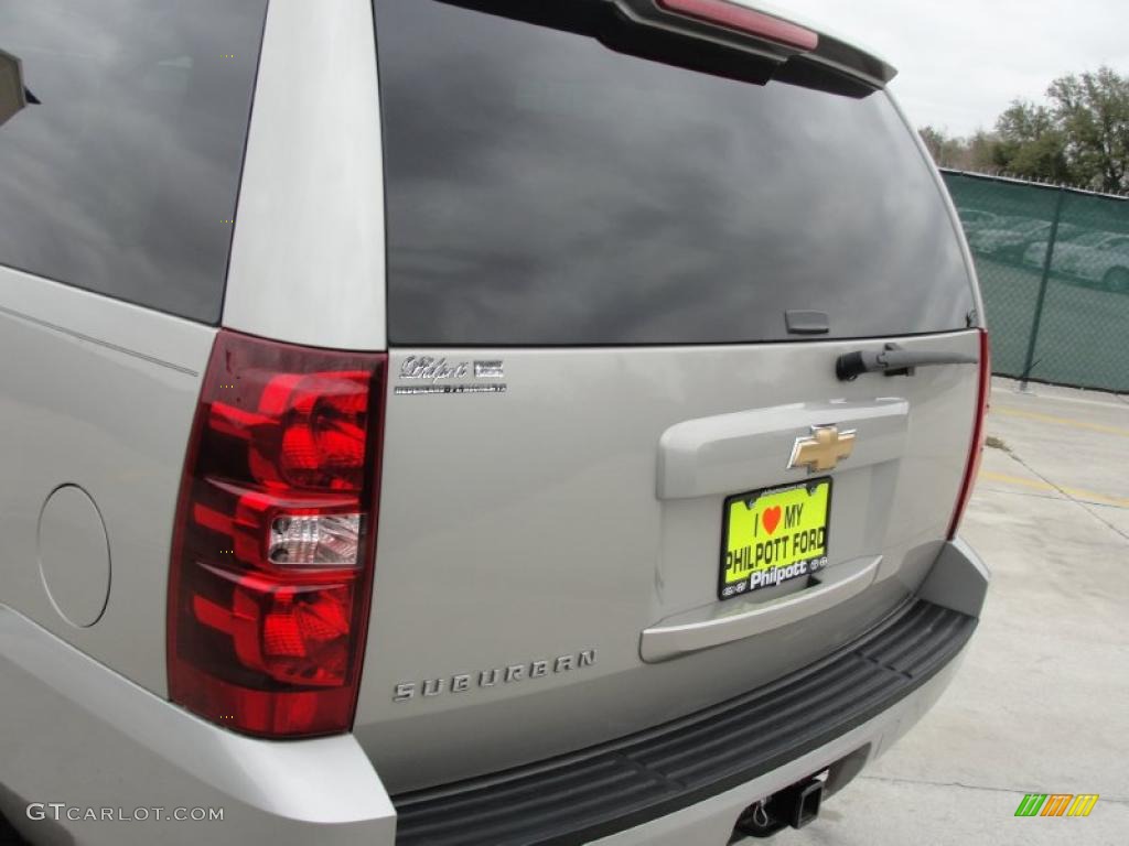 2007 Suburban 1500 LS - Silver Birch Metallic / Light Titanium/Dark Titanium photo #22