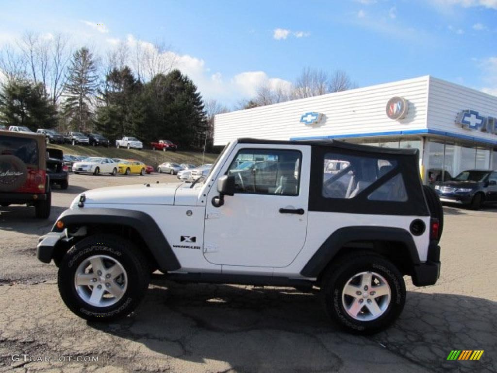 2009 Wrangler X 4x4 - Stone White / Dark Slate Gray/Medium Slate Gray photo #2
