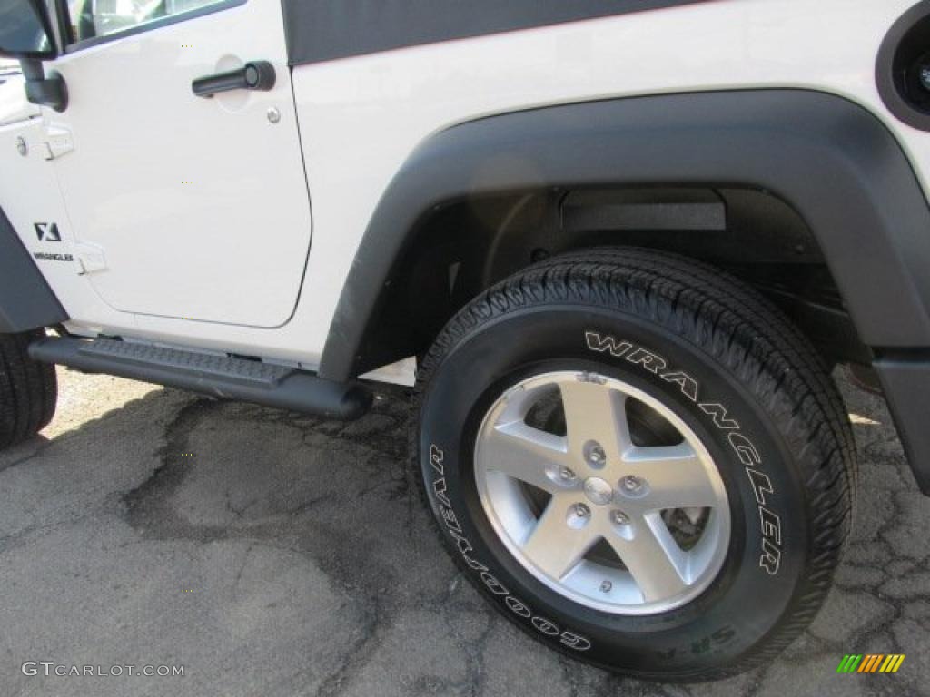 2009 Wrangler X 4x4 - Stone White / Dark Slate Gray/Medium Slate Gray photo #3