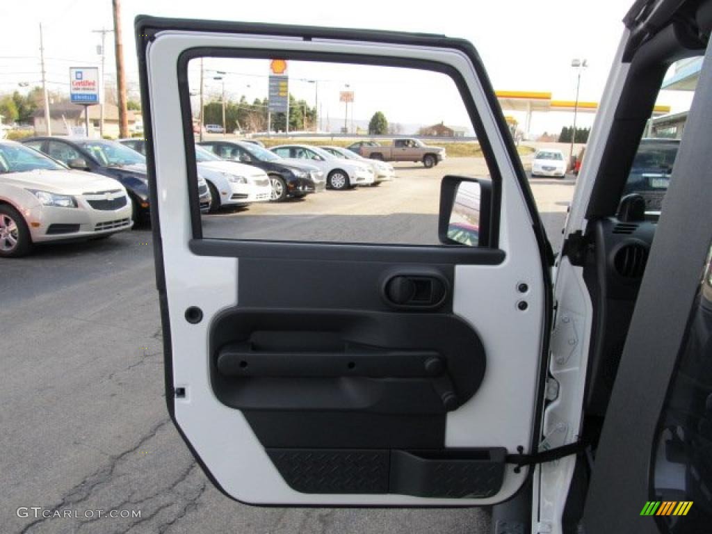 2009 Wrangler X 4x4 - Stone White / Dark Slate Gray/Medium Slate Gray photo #14