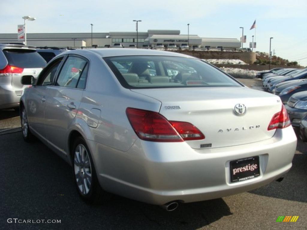2008 Avalon XLS - Classic Silver Metallic / Dark Charcoal photo #4