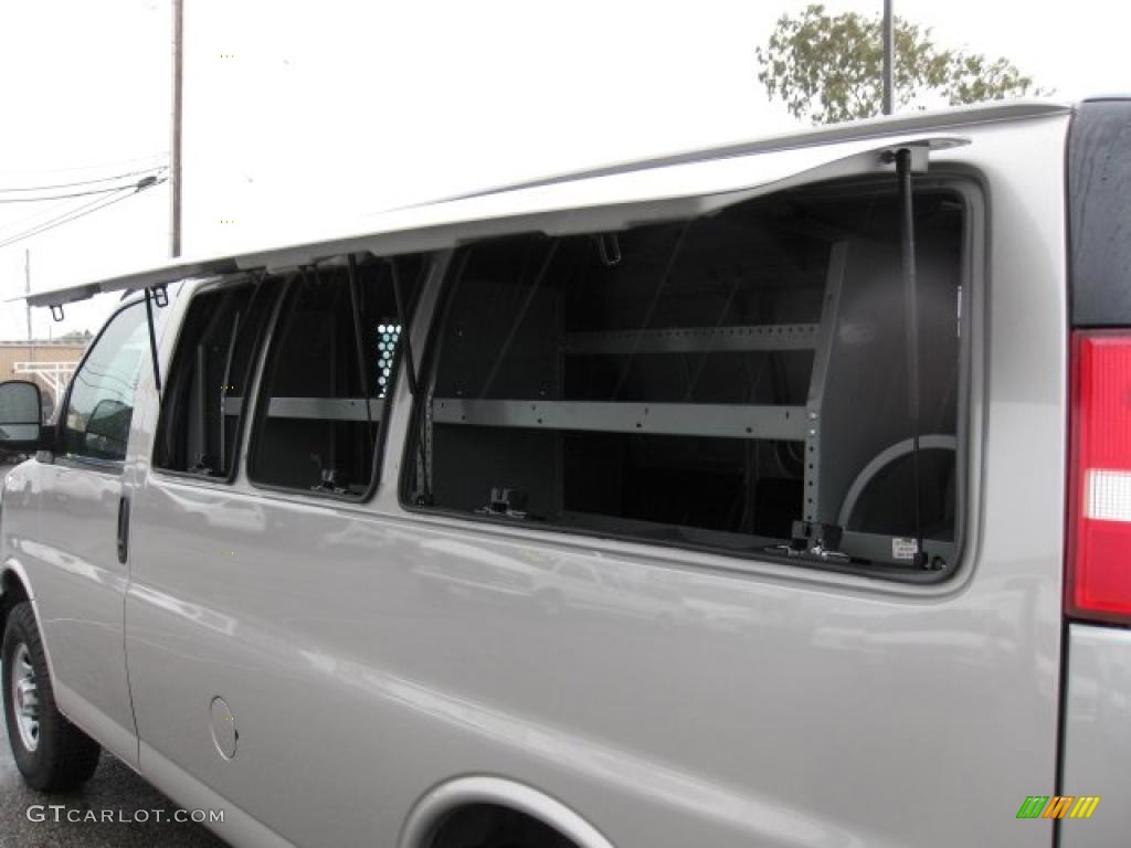 2008 Savana Van 2500 Cargo - Silver Birch Metallic / Medium Pewter photo #11