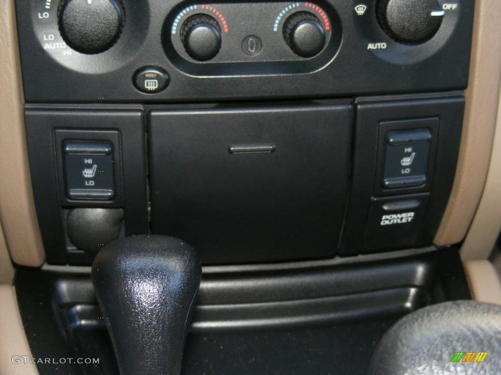 2002 Grand Cherokee Limited 4x4 - Dark Garnet Red Pearlcoat / Sandstone photo #18