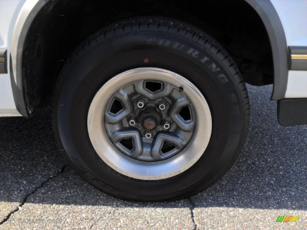 1993 GMC Sonoma SLE Regular Cab Wheel Photo #45551821