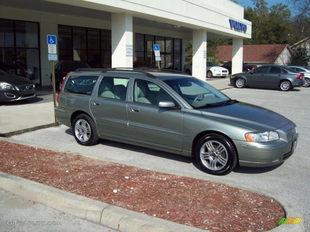 2006 V70 2.5T - Willow Green Metallic / Taupe photo #9