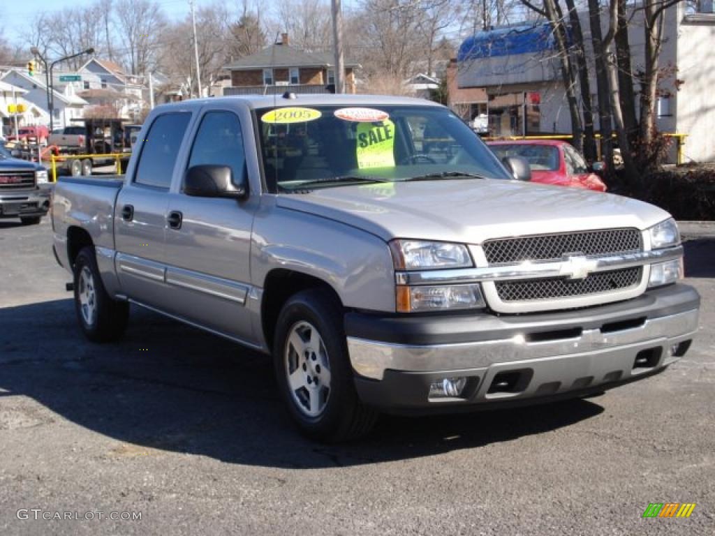 2005 Silverado 1500 LS Crew Cab - Silver Birch Metallic / Dark Charcoal photo #1