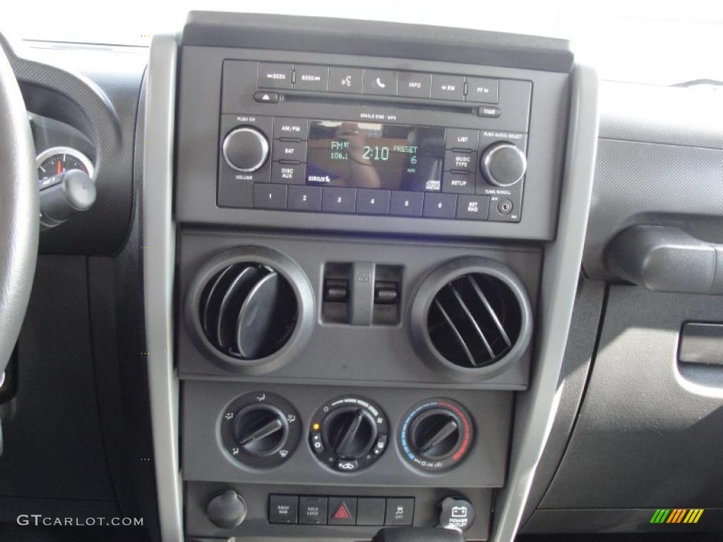 2010 Wrangler Rubicon 4x4 - Dark Charcoal Pearl / Dark Slate Gray/Medium Slate Gray photo #34