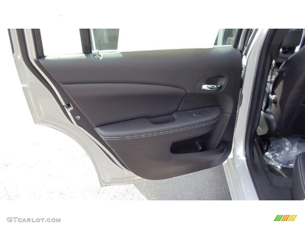 2011 Chrysler 200 Limited Black Door Panel Photo #45562947