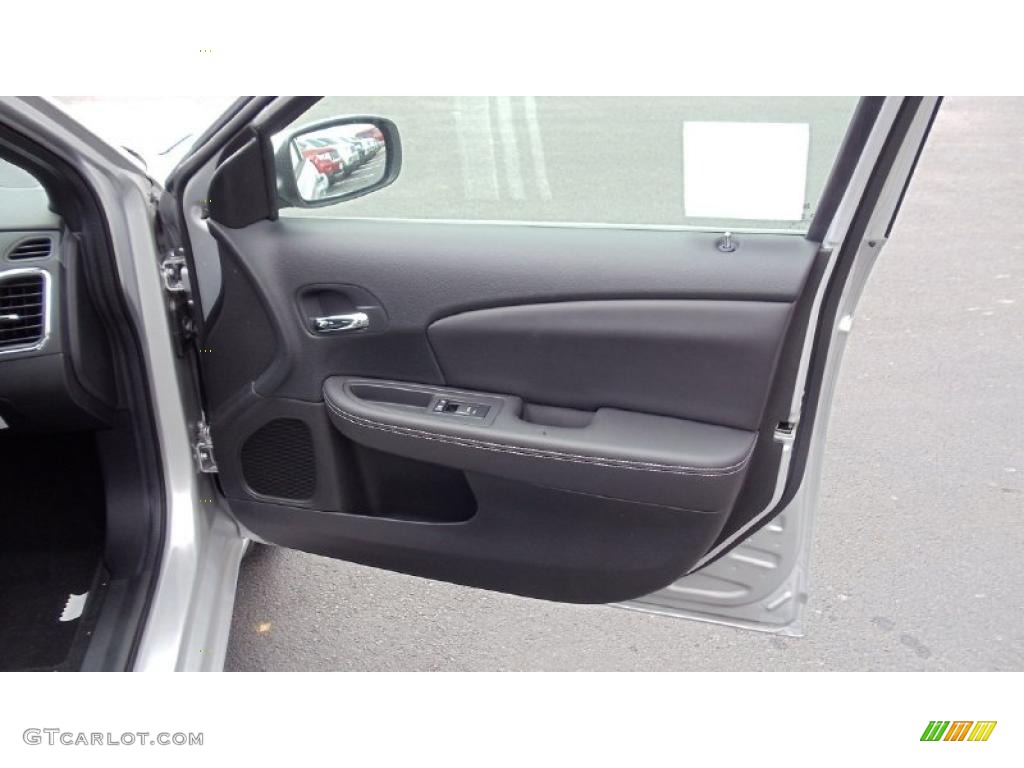 2011 Chrysler 200 Limited Black Door Panel Photo #45562971