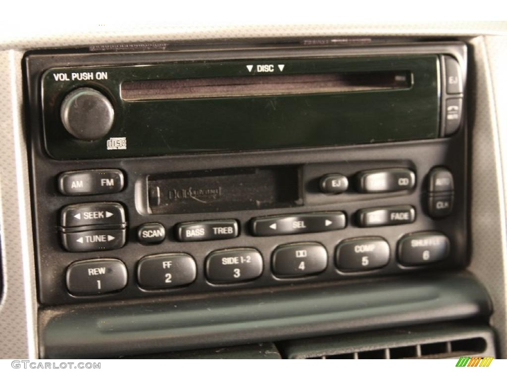2003 Mercury Mountaineer Convenience AWD Controls Photo #45563067