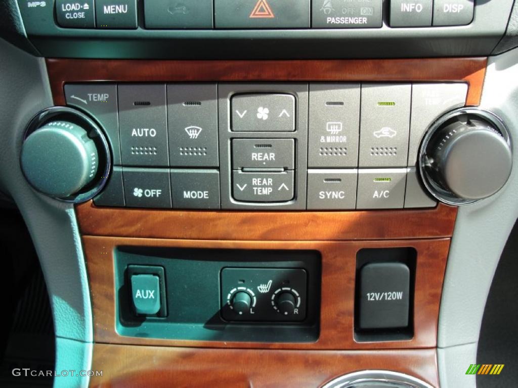 2010 Toyota Highlander Limited Controls Photo #45563531
