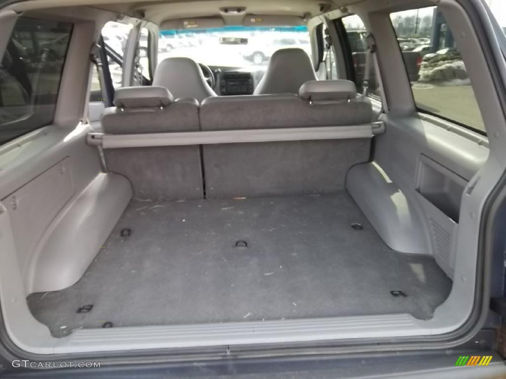 2001 Ford Explorer XLS 4x4 Trunk Photo #45563635