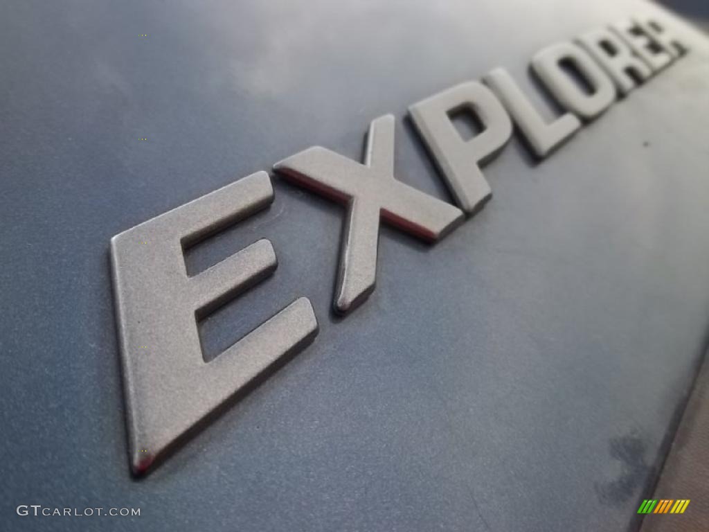 2001 Explorer XLS 4x4 - Deep Wedgewood Blue Metallic / Dark Graphite photo #34