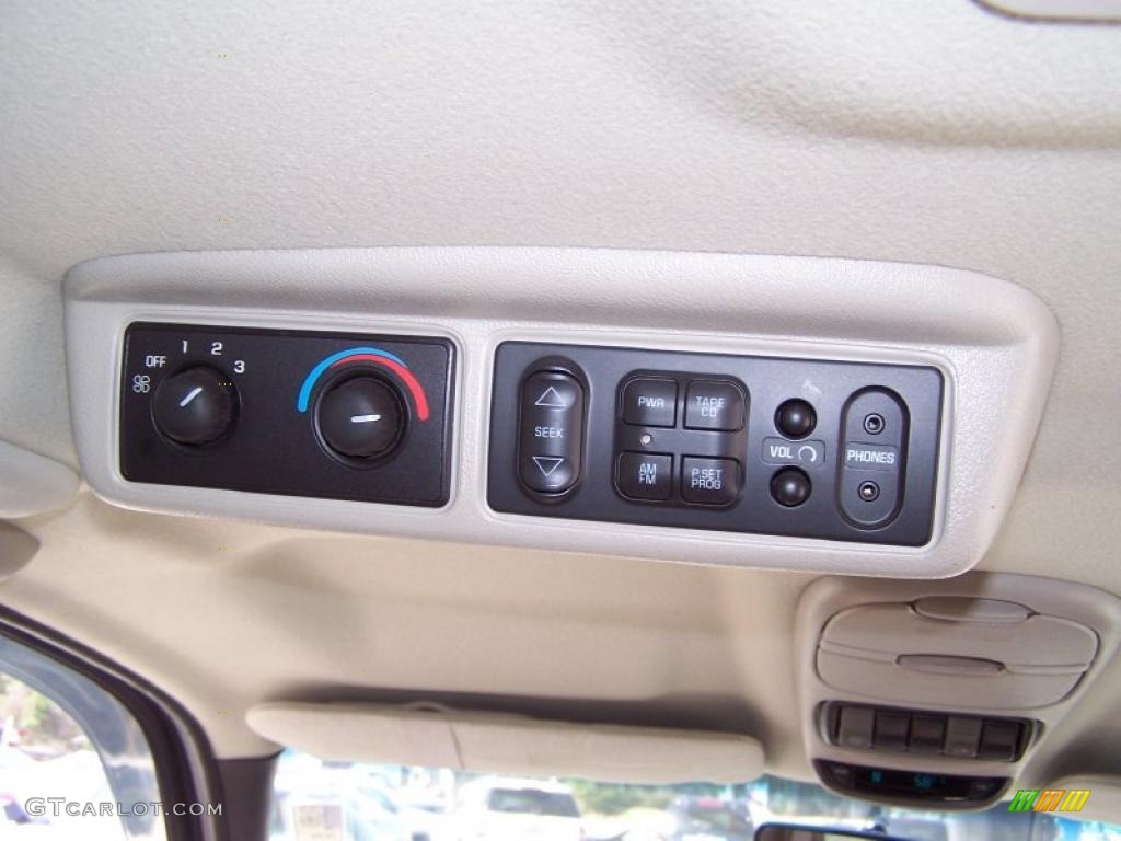 2000 Pontiac Montana Standard Montana Model Controls Photo #45568103