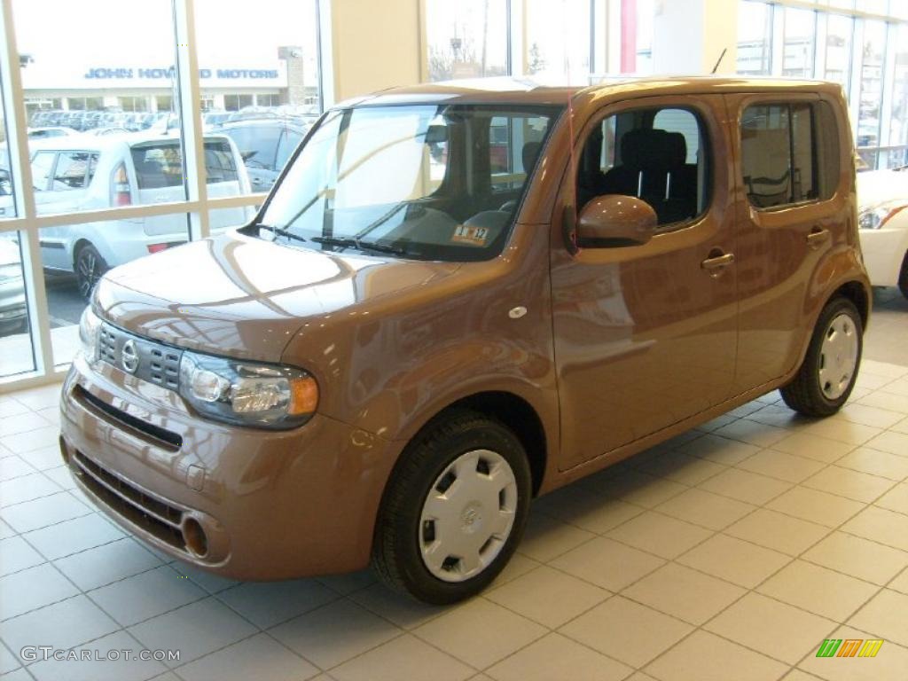 Golden Ginger Pearl Metallic Nissan Cube