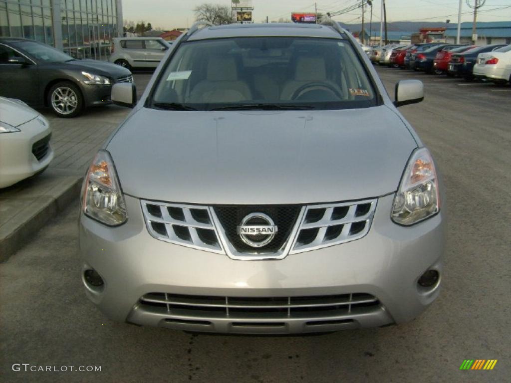 2011 Rogue SV AWD - Silver Ice Metallic / Gray photo #11