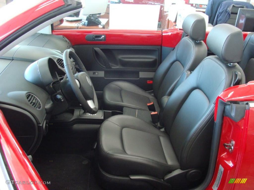 Black Interior 2010 Volkswagen New Beetle 2.5 Convertible Photo #45571623