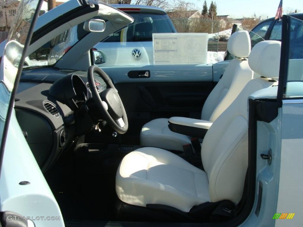 White Interior 2010 Volkswagen New Beetle Final Edition Convertible Photo #45571655