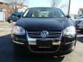 Black - Jetta SE Sedan Photo No. 2