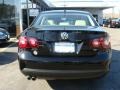 Black - Jetta SE Sedan Photo No. 5