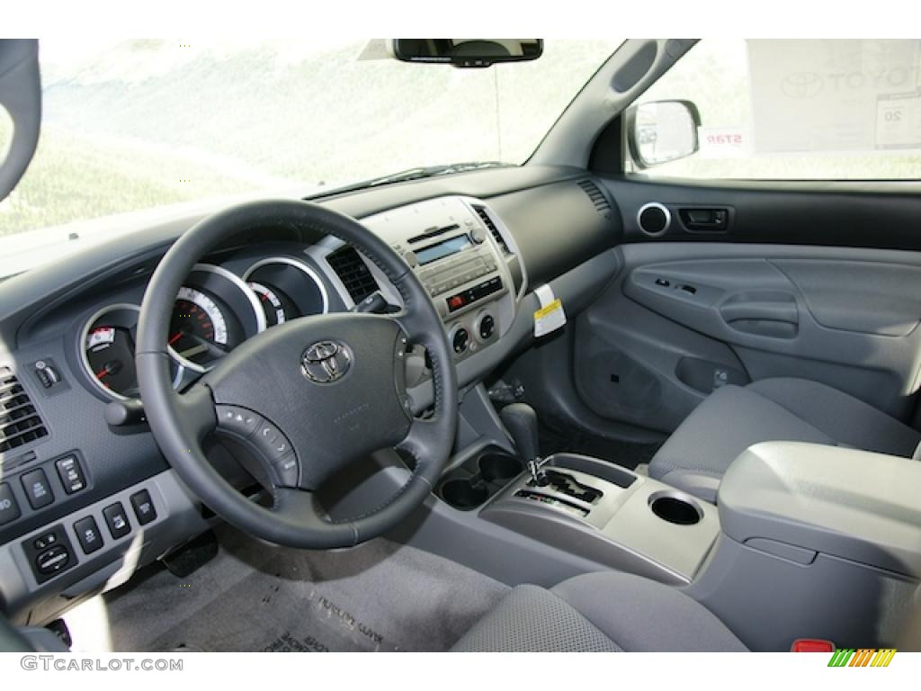 2011 Tacoma V6 TRD Double Cab 4x4 - Silver Streak Mica / Graphite Gray photo #4