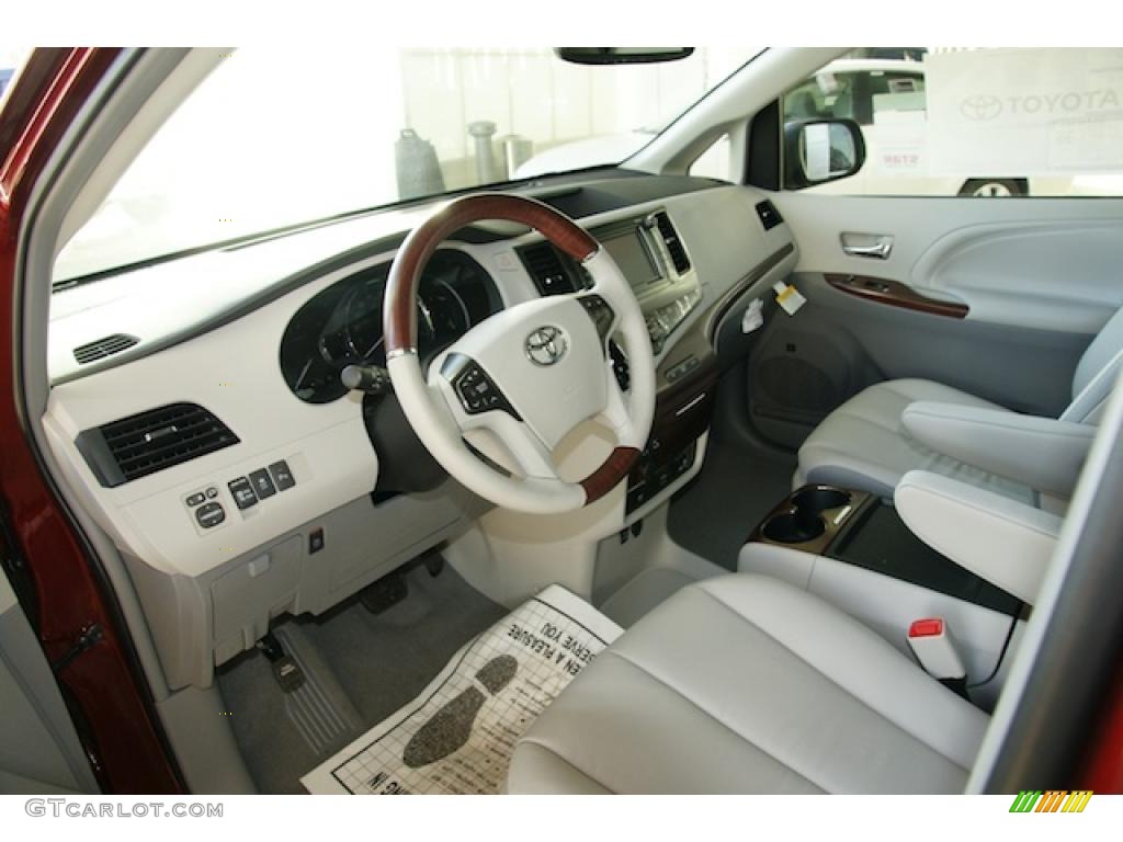 Light Gray Interior 2011 Toyota Sienna Limited AWD Photo #45573550 | GTCarLot.com