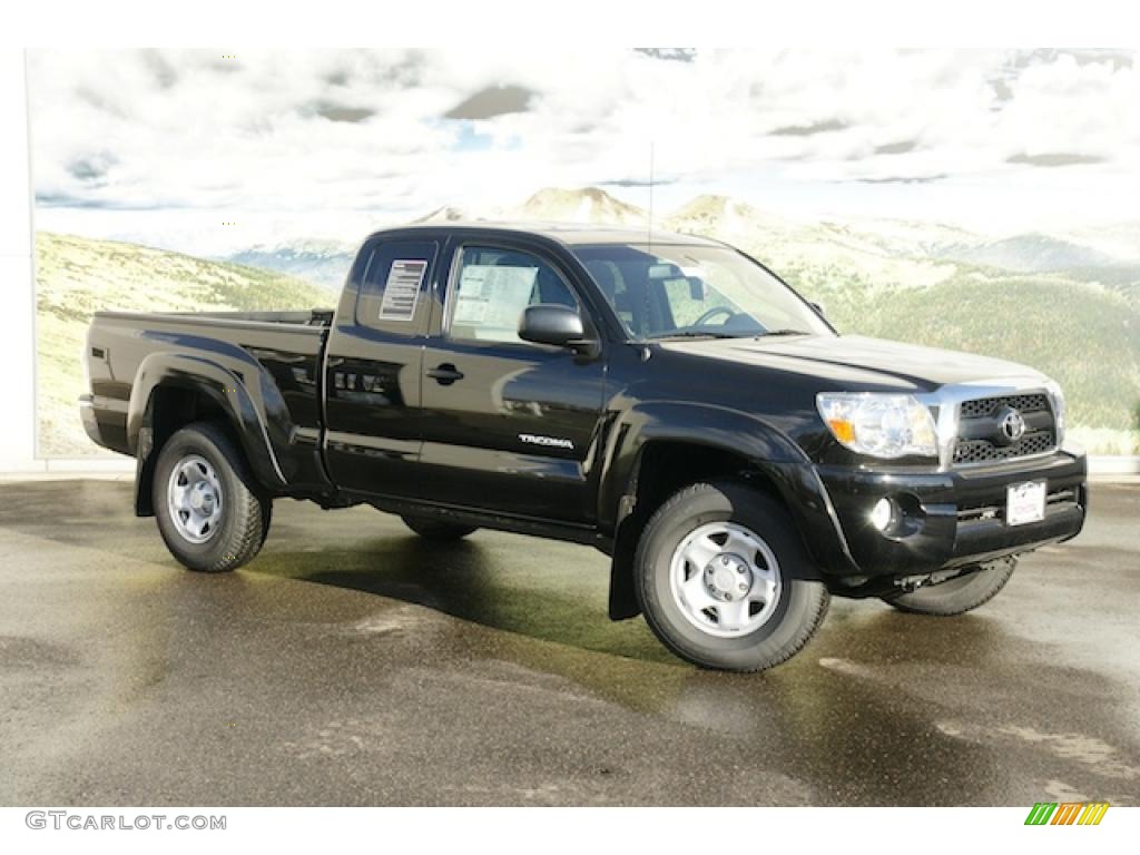 Black Toyota Tacoma