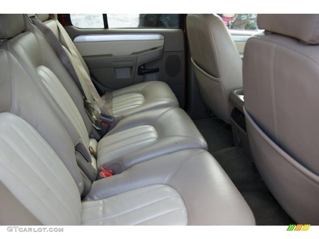 Medium Dark Parchment Interior 2005 Mercury Mountaineer V6 AWD Photo #45574727