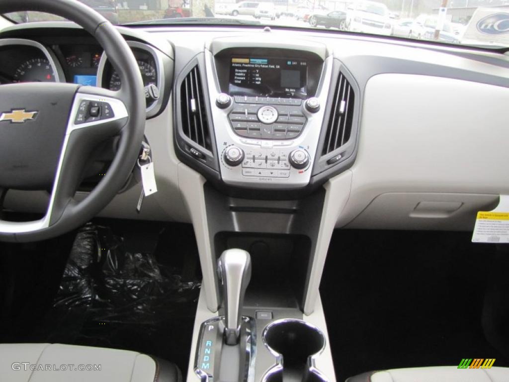 2011 Chevrolet Equinox LT Light Titanium/Jet Black Dashboard Photo #45575386