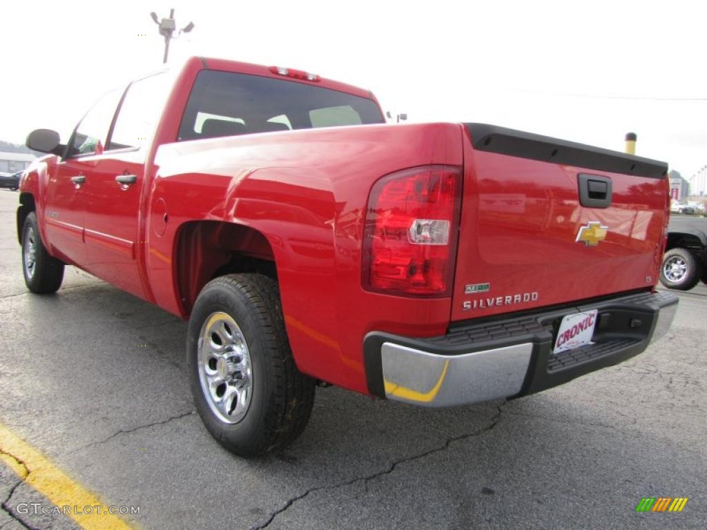 2011 Silverado 1500 LS Crew Cab - Victory Red / Dark Titanium photo #4