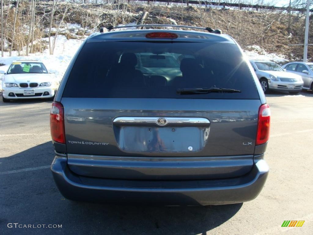 2002 Town & Country LX - Steel Blue Pearlcoat / Taupe photo #6