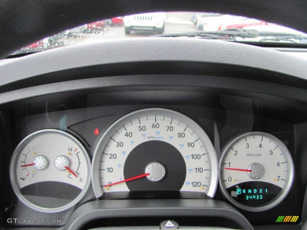 2007 Dodge Dakota SLT Quad Cab 4x4 Gauges Photo #45580887