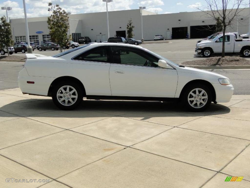 2002 Accord SE Coupe - Taffeta White / Ivory photo #4