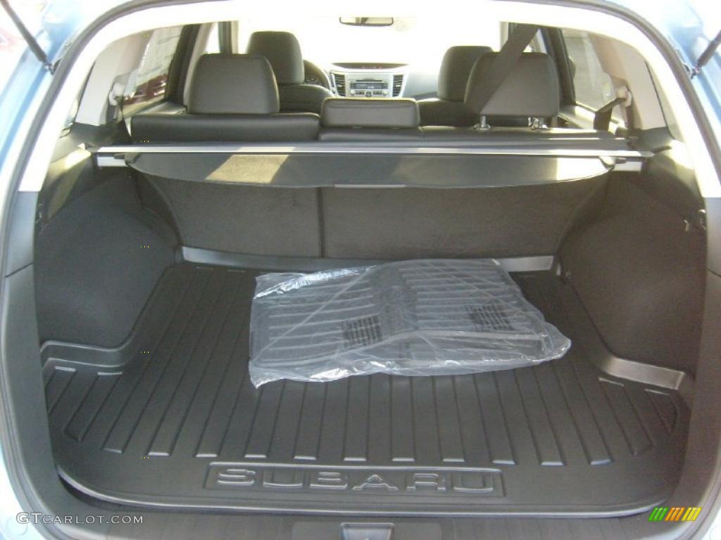 2011 Subaru Outback 2.5i Limited Wagon Trunk Photo #45585683