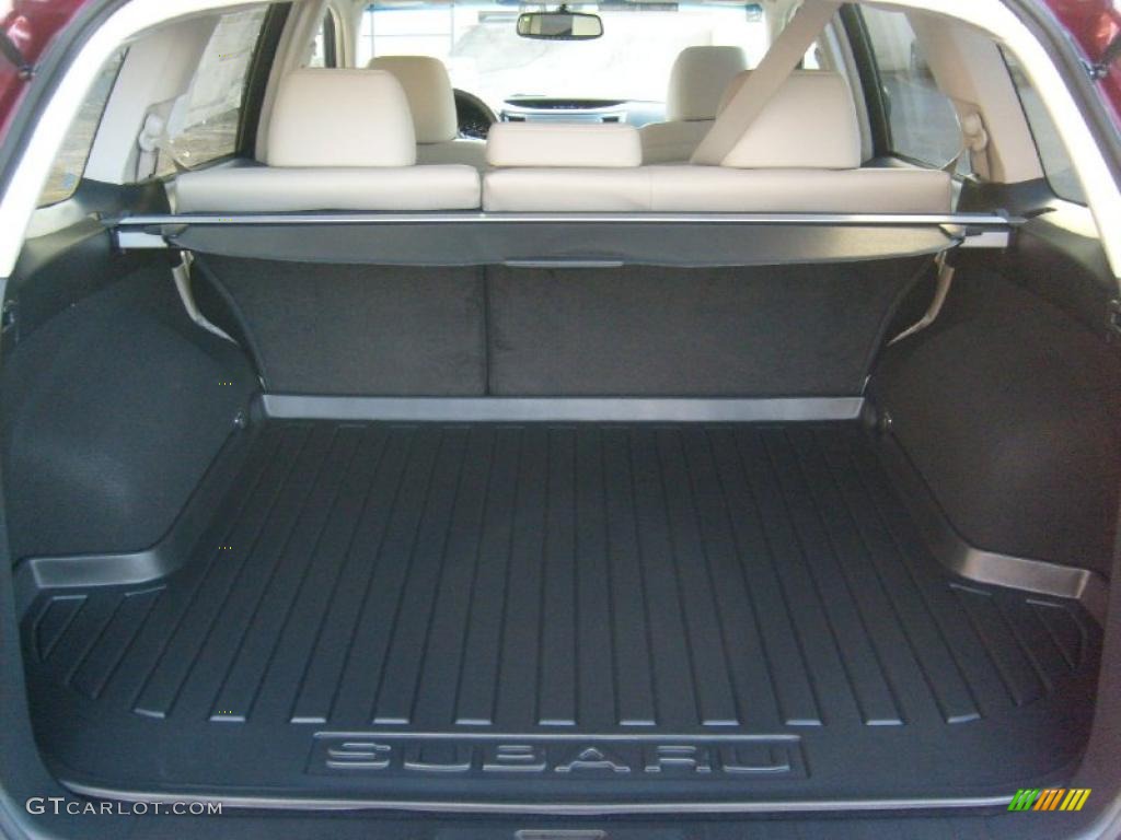 2011 Subaru Outback 2.5i Limited Wagon Trunk Photo #45586183