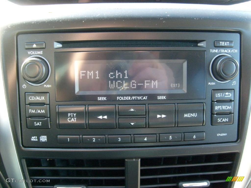 2011 Subaru Forester 2.5 X Premium Controls Photo #45587663