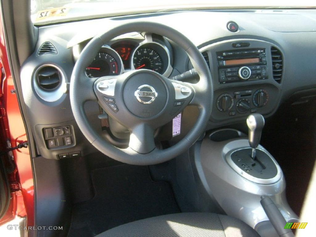 2011 Nissan Juke S AWD Dashboard Photos