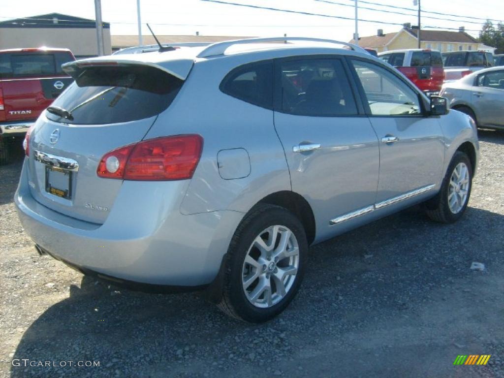 2011 Rogue SV AWD - Frosted Steel Metallic / Gray photo #10